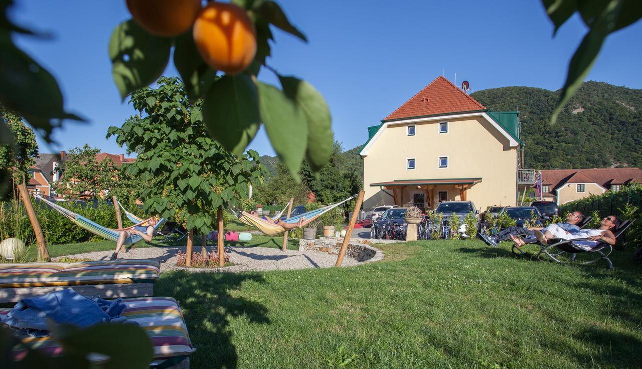 Hotel Garni Weinquadrat Weissenkirchen in der Wachau Exterior photo